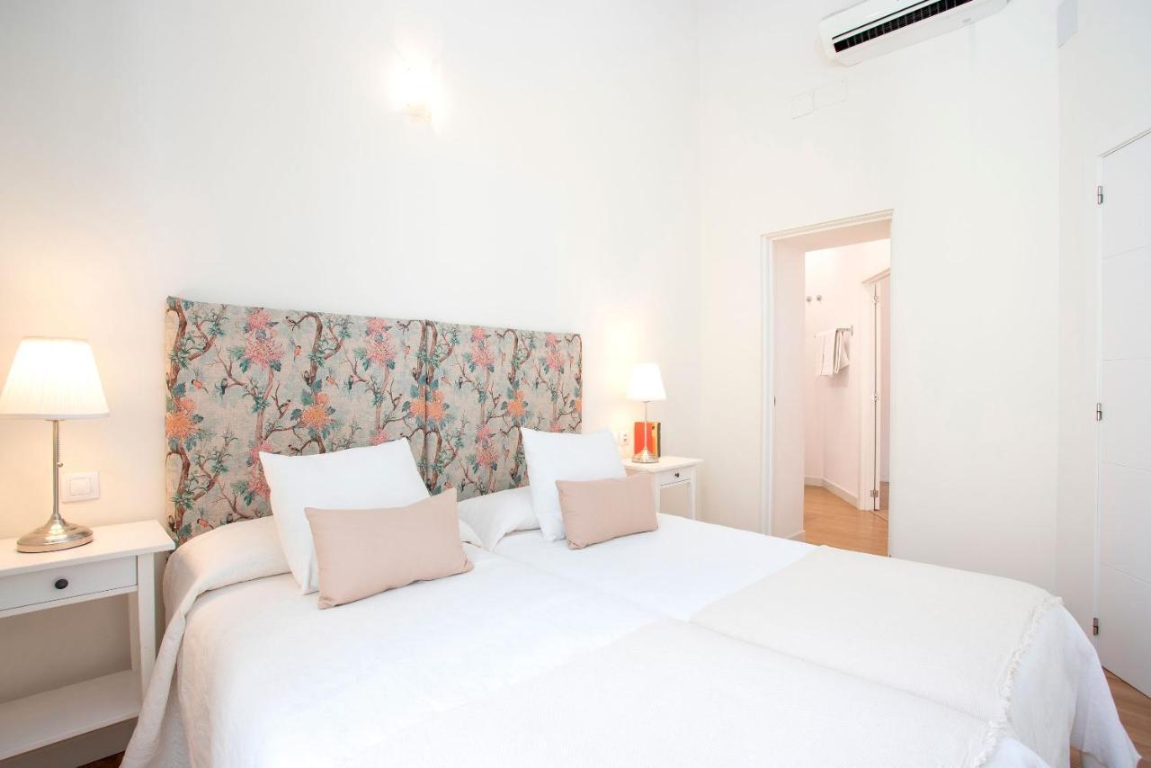 Genteel Home Zaragoza Siviglia Esterno foto