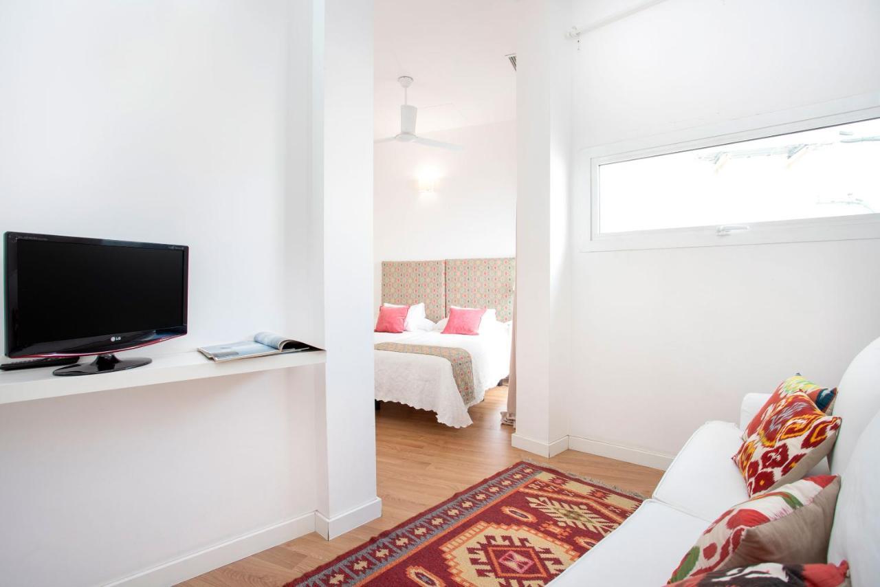 Genteel Home Zaragoza Siviglia Esterno foto