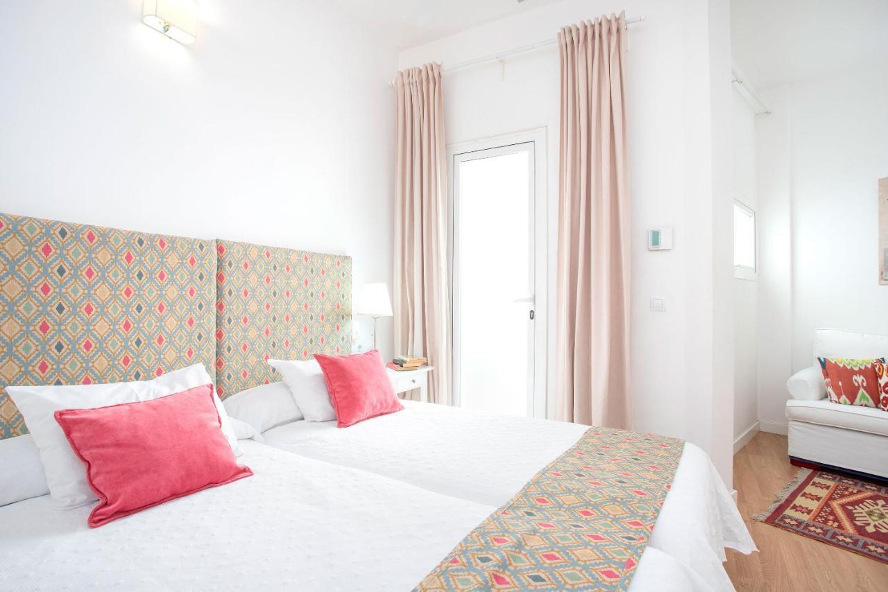 Genteel Home Zaragoza Siviglia Esterno foto