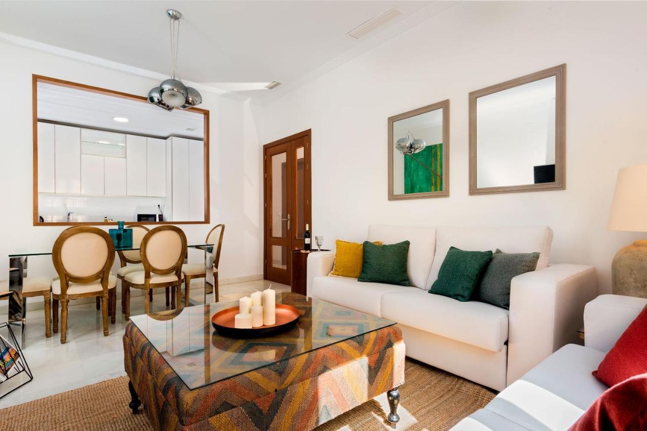 Genteel Home Zaragoza Siviglia Esterno foto