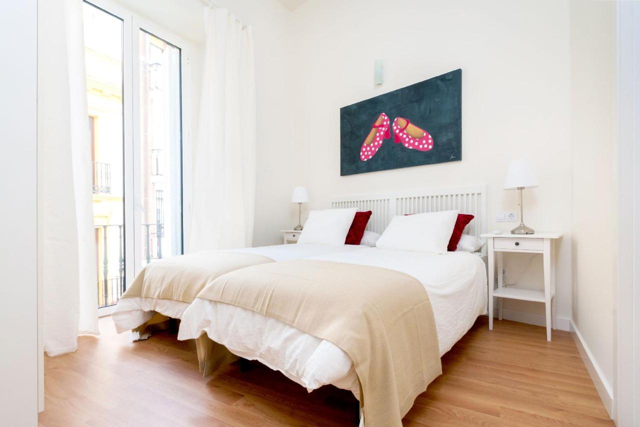 Genteel Home Zaragoza Siviglia Esterno foto